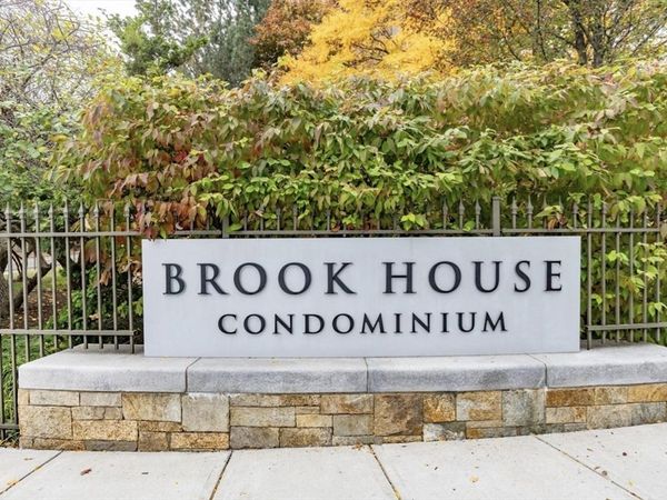 99 Pond Ave, Unit D409, Brookline, MA 02445