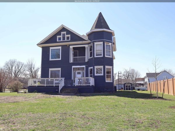 106 3Rd Avenue SE, State Center, IA 50247