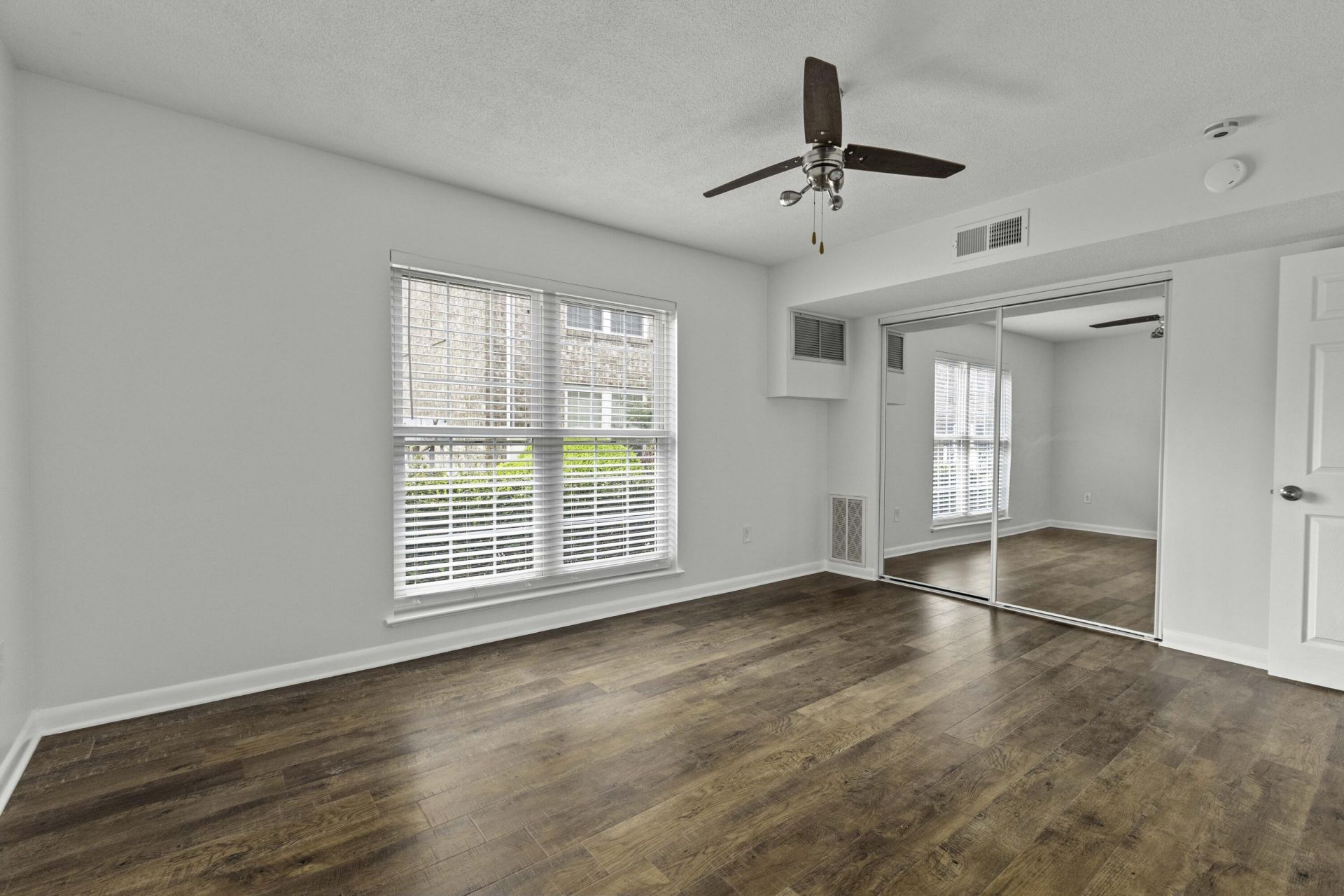 874 Colony Drive Photo 22