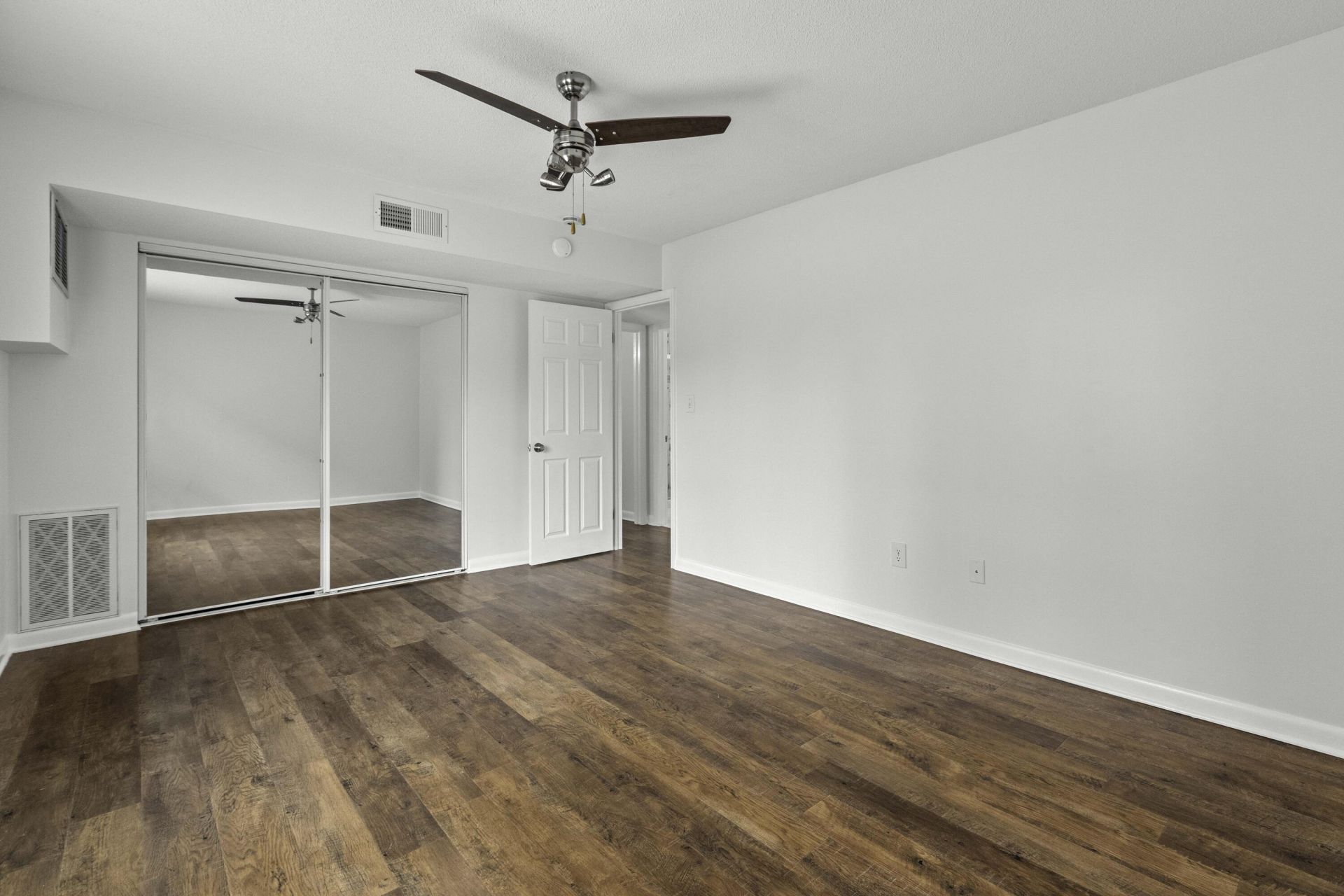 874 Colony Drive Photo 23