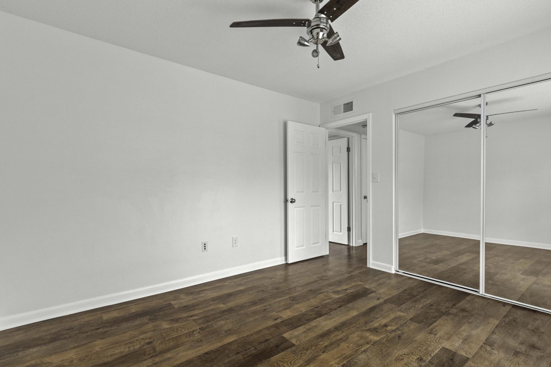 874 Colony Drive Photo 27