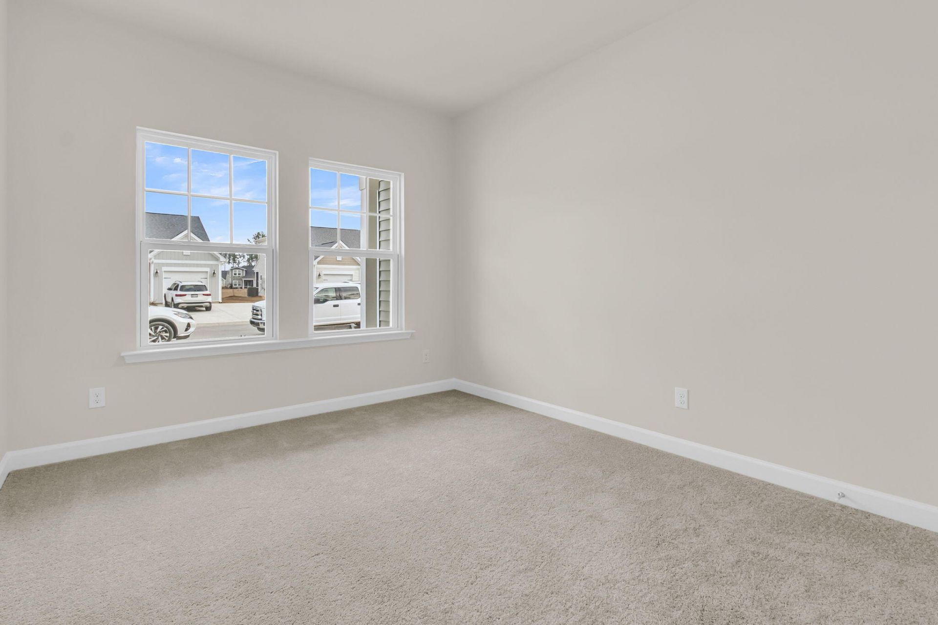 1055 Dusk Drive Photo 4