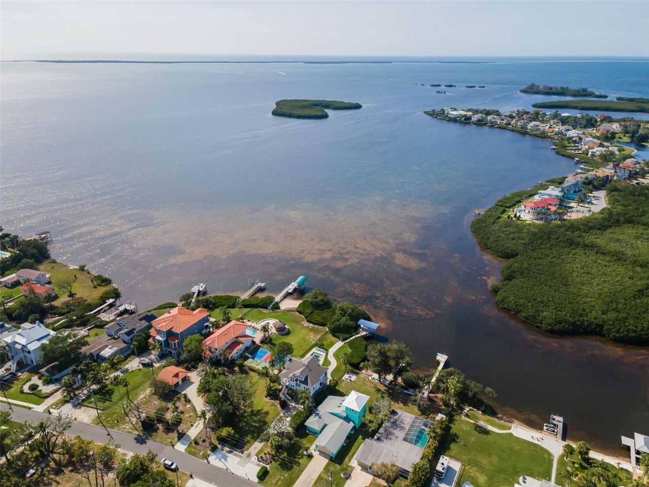 1626 Sea Breeze Drive, Tarpon Springs, FL 34689 Photo