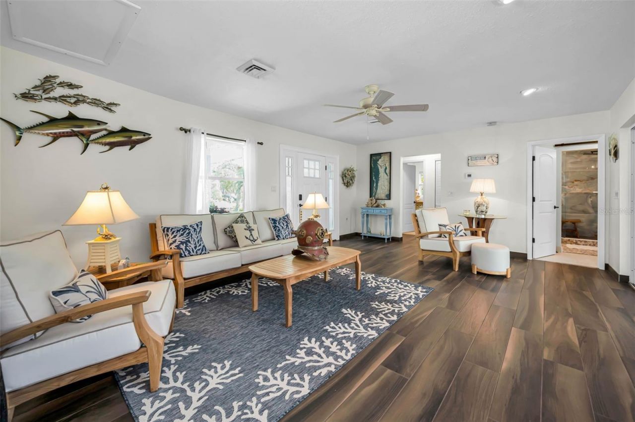 1626 Sea Breeze Drive, Tarpon Springs, FL 34689 Photo