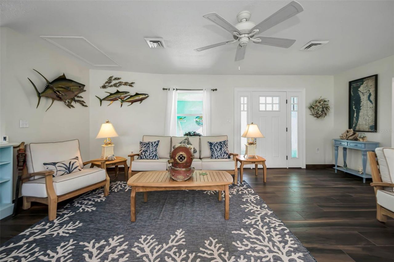 1626 Sea Breeze Drive, Tarpon Springs, FL 34689 Photo