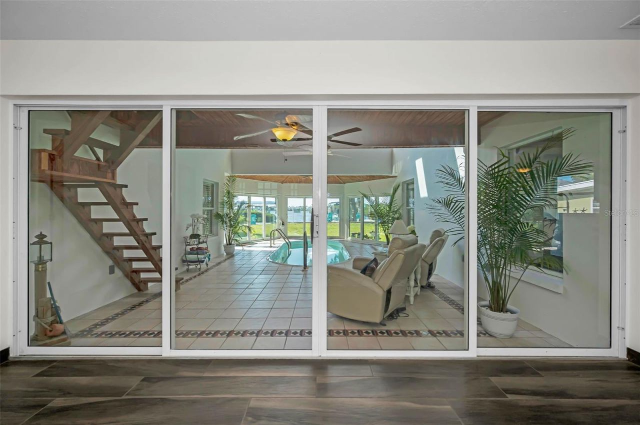 1626 Sea Breeze Drive, Tarpon Springs, FL 34689 Photo