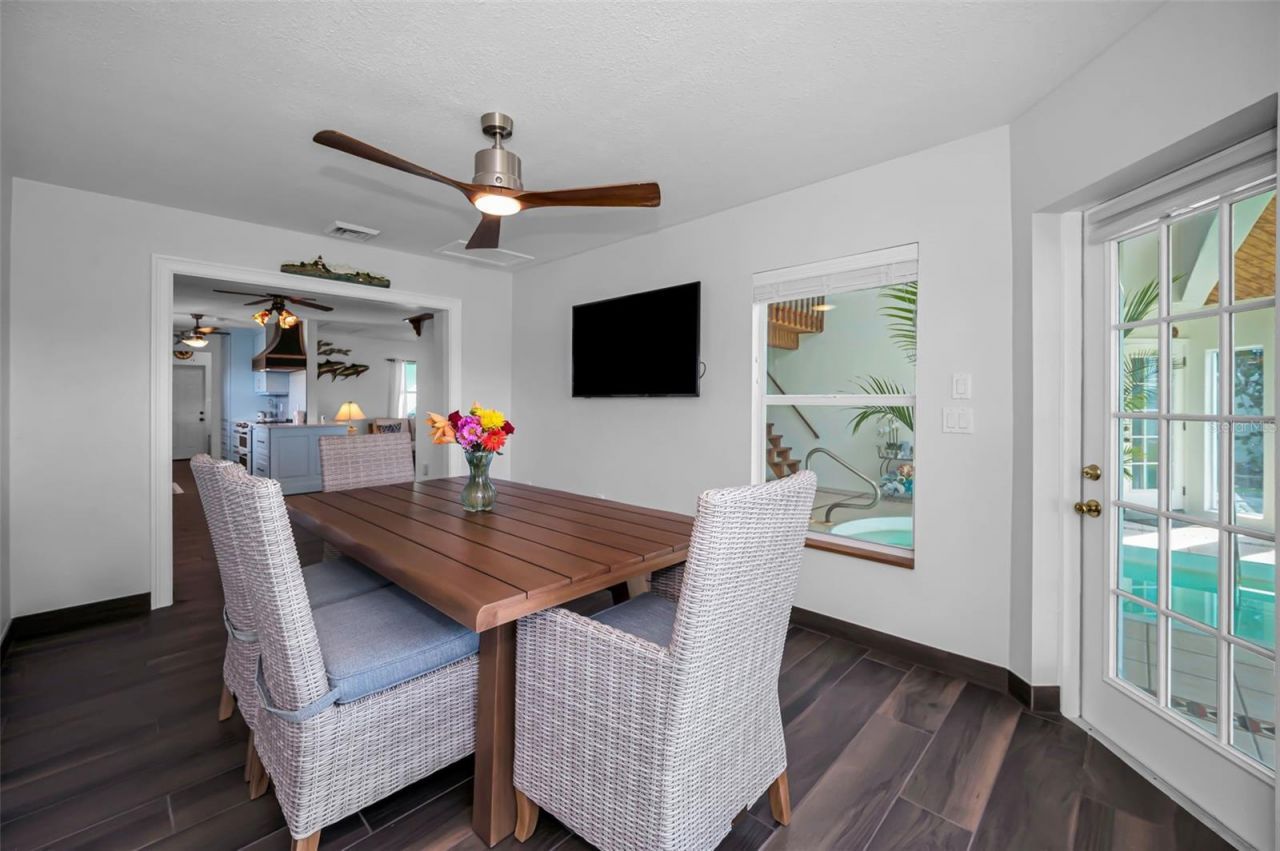 1626 Sea Breeze Drive, Tarpon Springs, FL 34689 Photo