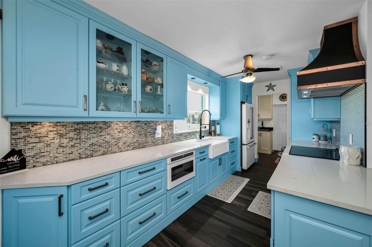 1626 Sea Breeze Drive, Tarpon Springs, FL 34689 Photo