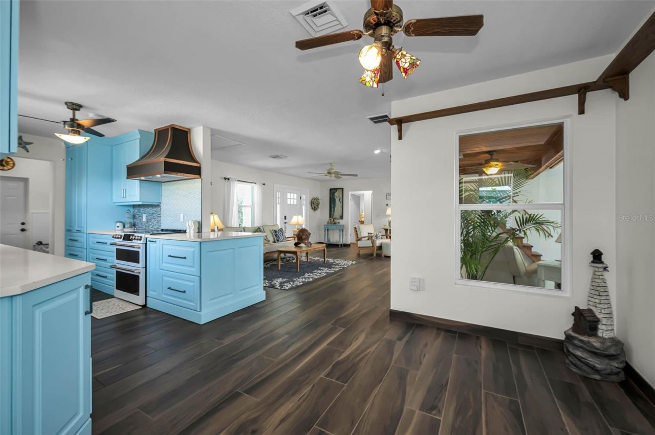 1626 Sea Breeze Drive, Tarpon Springs, FL 34689 Photo