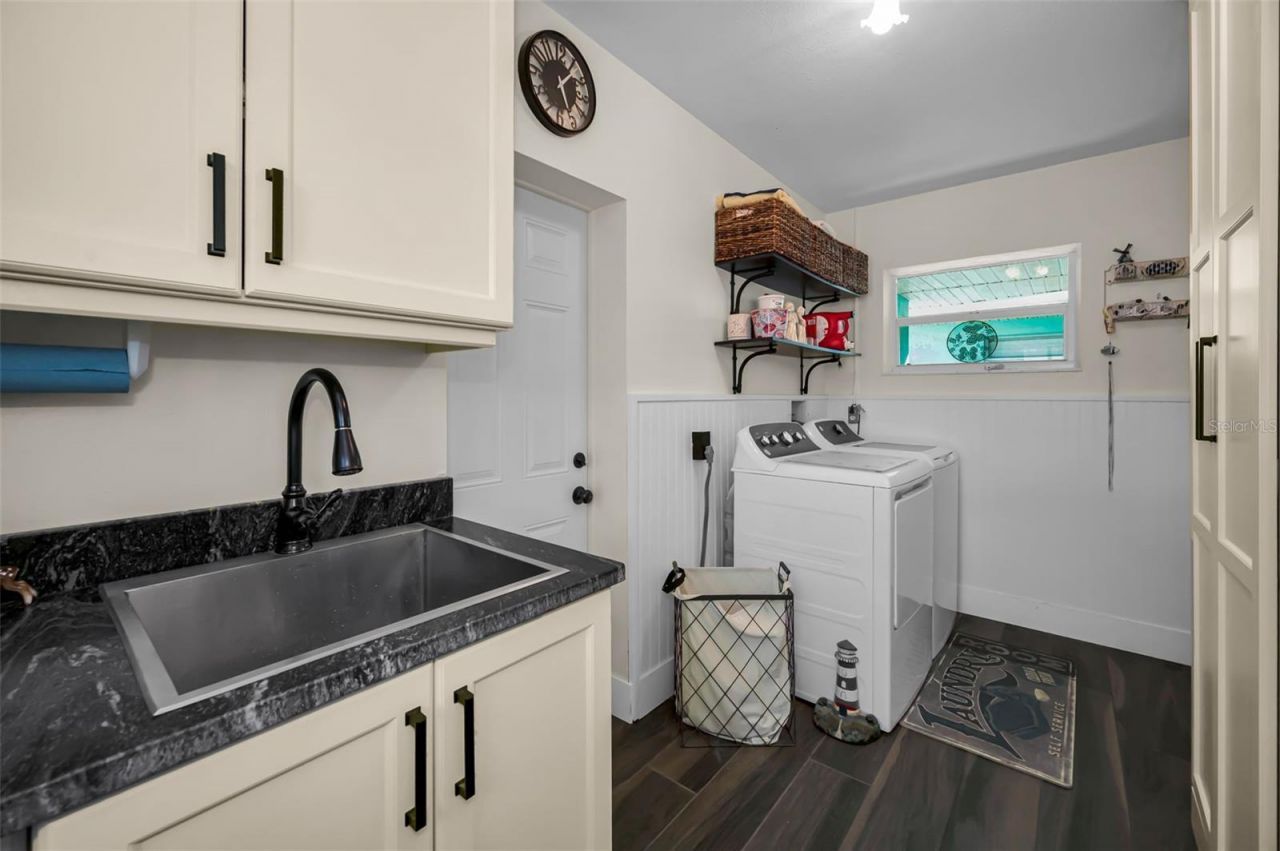 1626 Sea Breeze Drive, Tarpon Springs, FL 34689 Photo