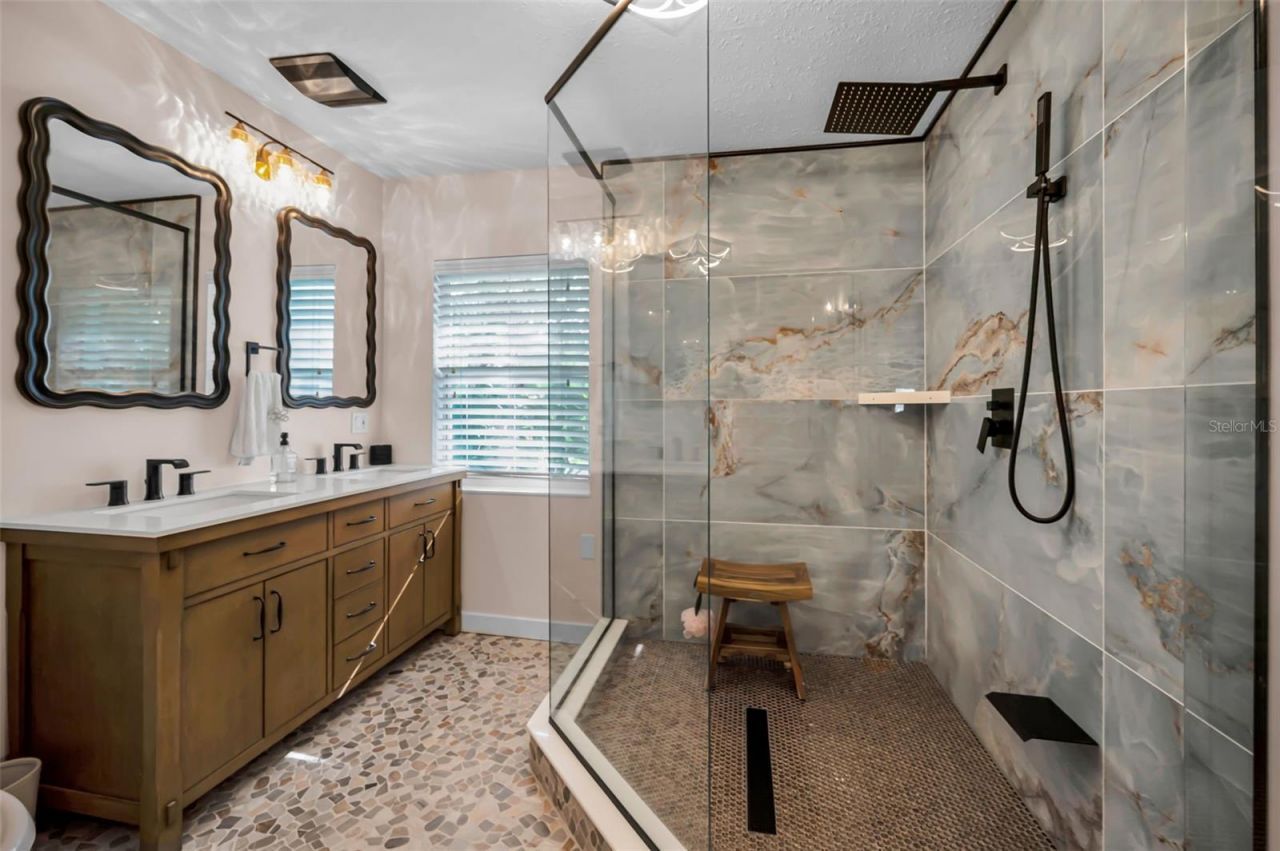 1626 Sea Breeze Drive, Tarpon Springs, FL 34689 Photo