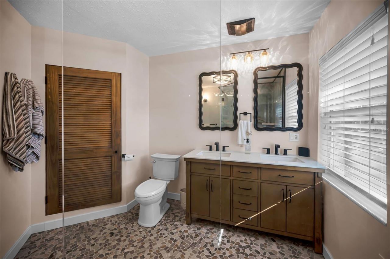 1626 Sea Breeze Drive, Tarpon Springs, FL 34689 Photo