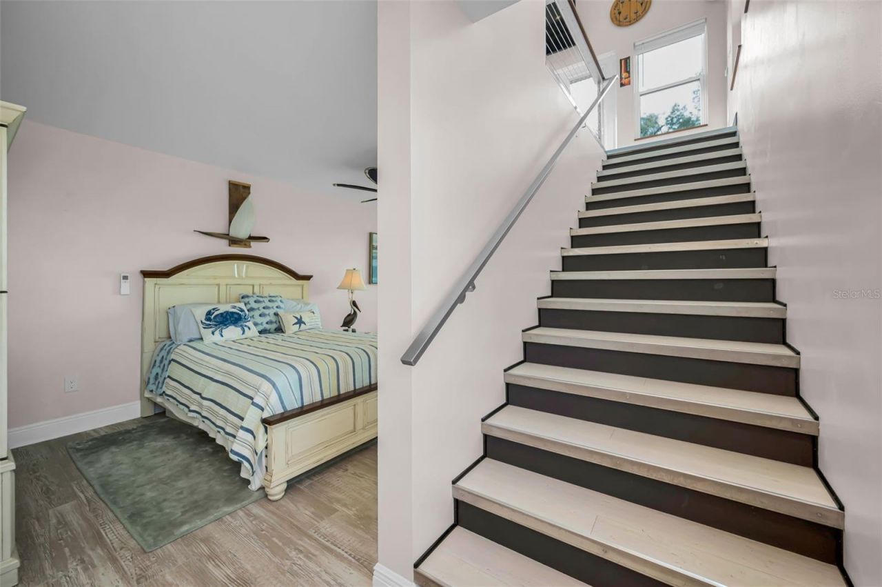 1626 Sea Breeze Drive, Tarpon Springs, FL 34689 Photo