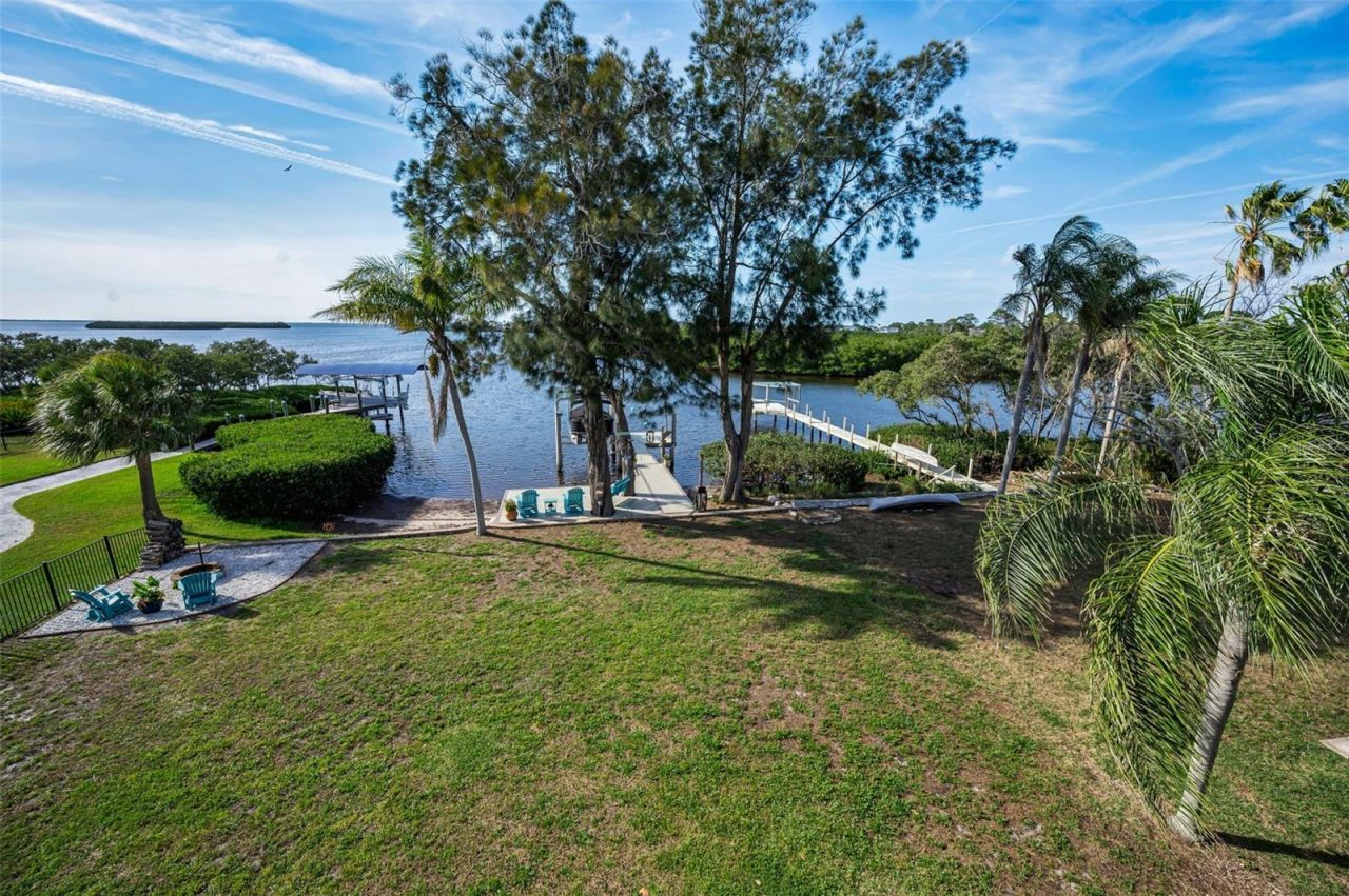 1626 Sea Breeze Drive, Tarpon Springs, FL 34689 Photo