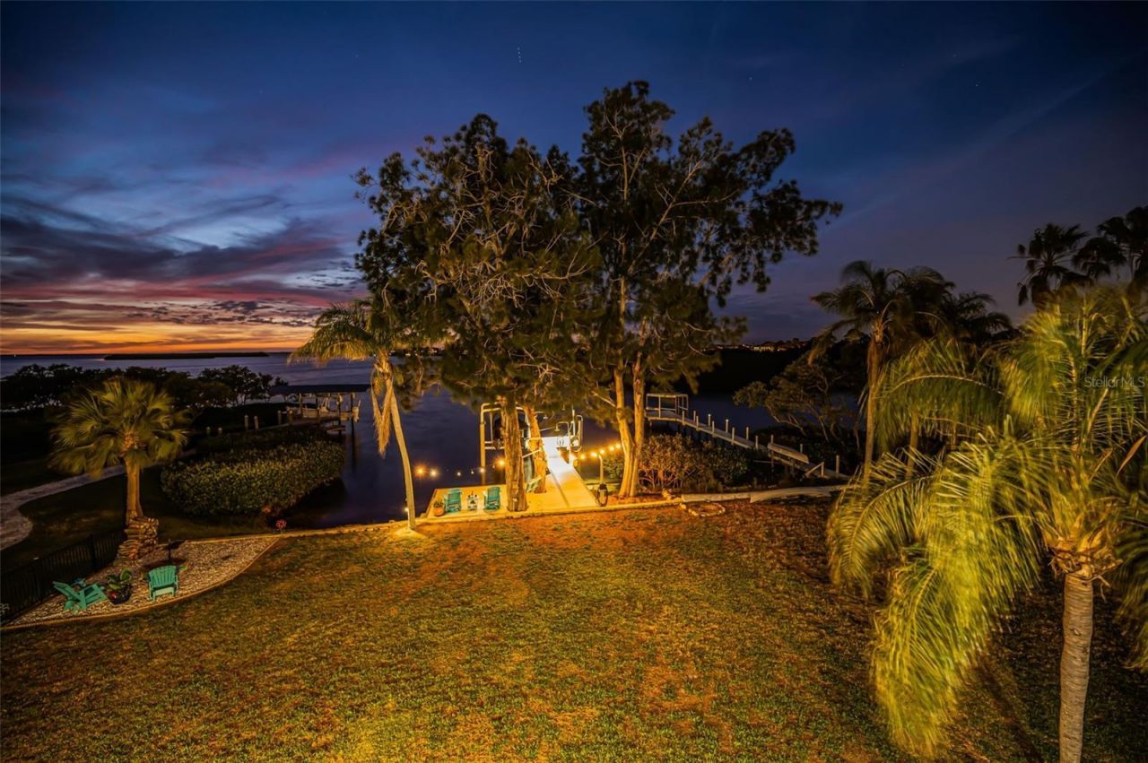 1626 Sea Breeze Drive, Tarpon Springs, FL 34689 Photo