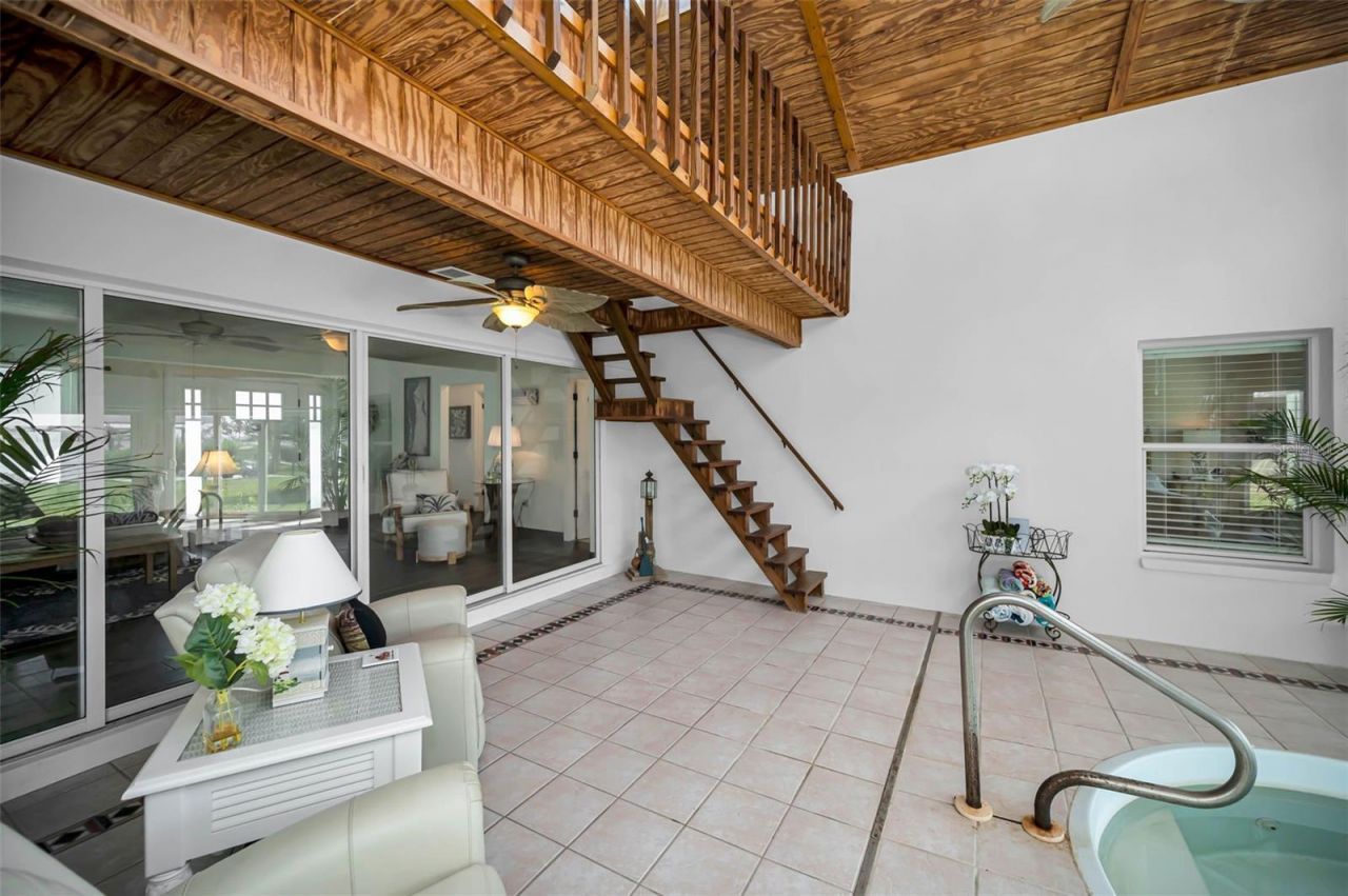 1626 Sea Breeze Drive, Tarpon Springs, FL 34689 Photo