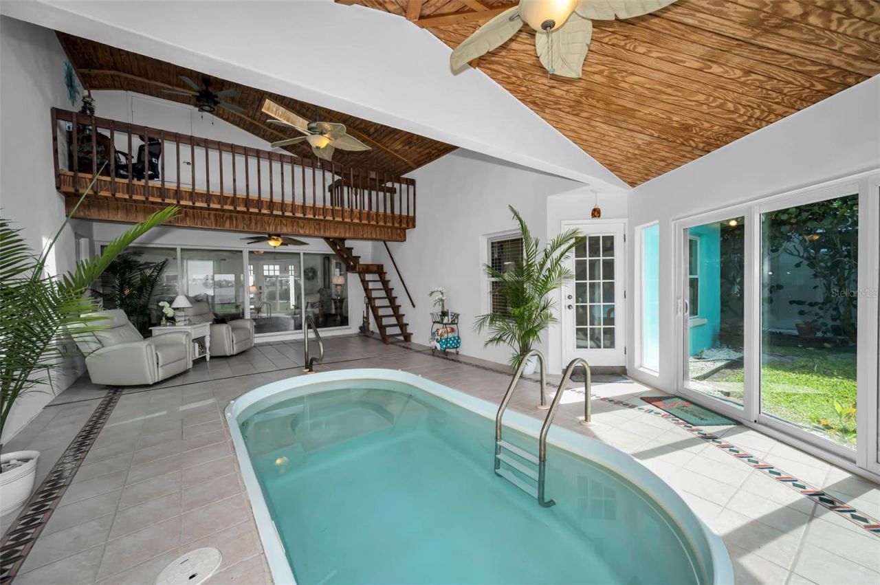 1626 Sea Breeze Drive, Tarpon Springs, FL 34689 Photo