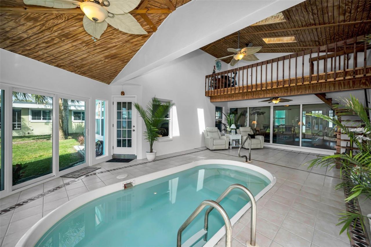 1626 Sea Breeze Drive, Tarpon Springs, FL 34689 Photo