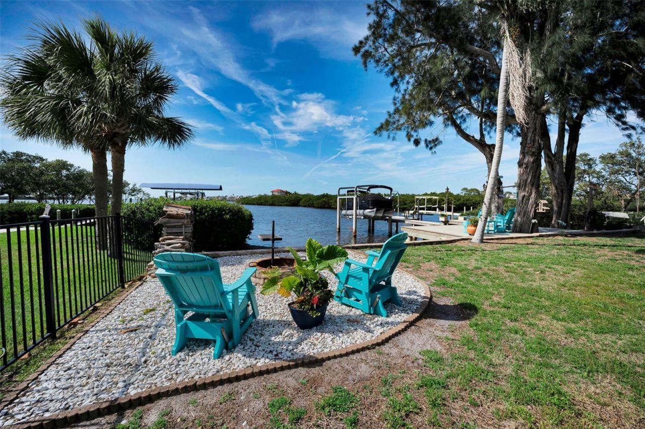 1626 Sea Breeze Drive, Tarpon Springs, FL 34689 Photo