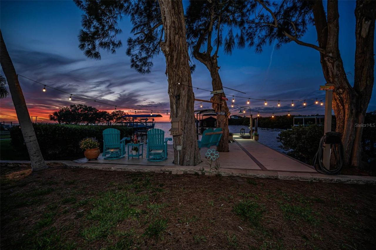 1626 Sea Breeze Drive, Tarpon Springs, FL 34689 Photo