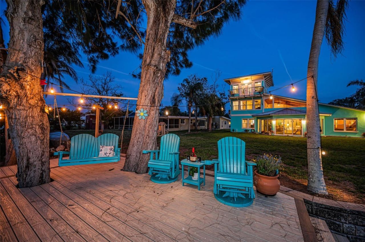 1626 Sea Breeze Drive, Tarpon Springs, FL 34689 Photo