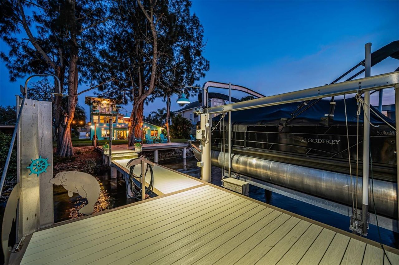 1626 Sea Breeze Drive, Tarpon Springs, FL 34689 Photo