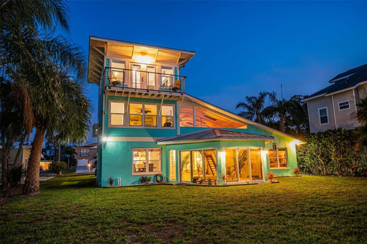 1626 Sea Breeze Drive, Tarpon Springs, FL 34689 Photo