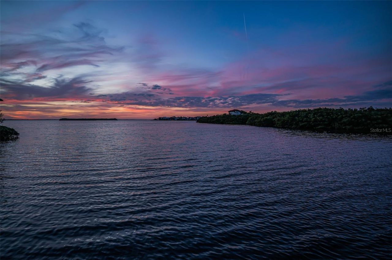 1626 Sea Breeze Drive, Tarpon Springs, FL 34689 Photo