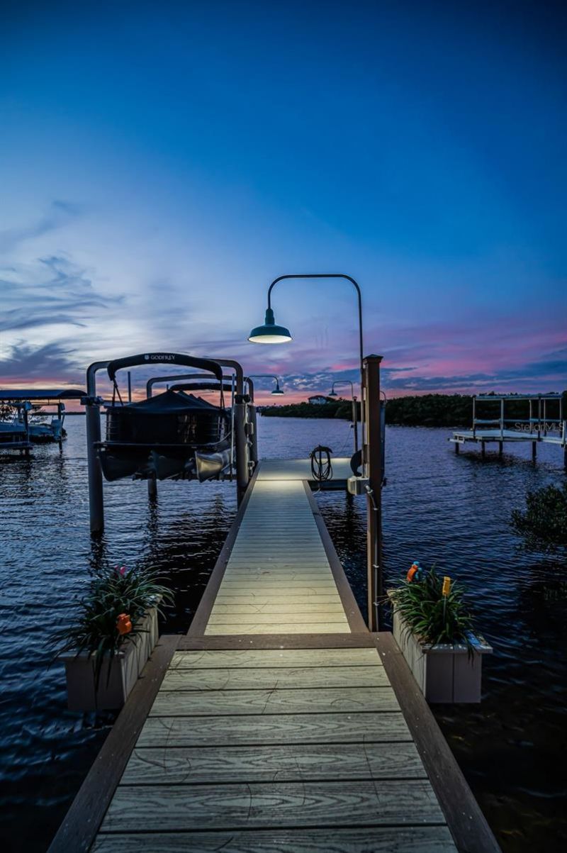 1626 Sea Breeze Drive, Tarpon Springs, FL 34689 Photo