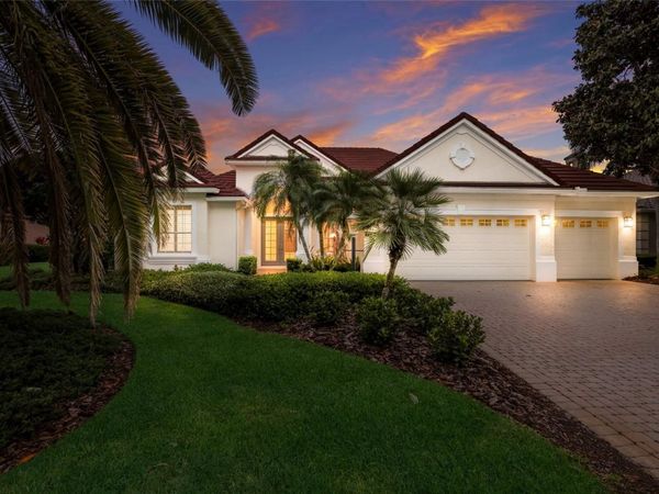 7062 TWIN HILLS TERRACE , LAKEWOOD RANCH, FL 34202