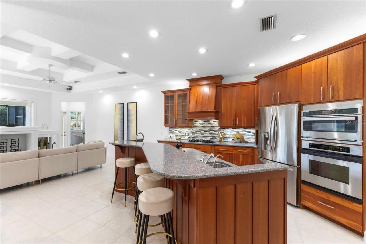 7062 Twin Hills Terrace, Lakewood Ranch, FL 34202 Photo