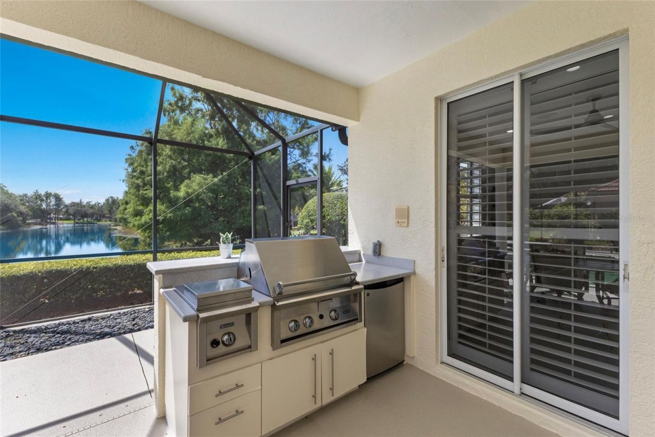 7062 Twin Hills Terrace, Lakewood Ranch, FL 34202 Photo