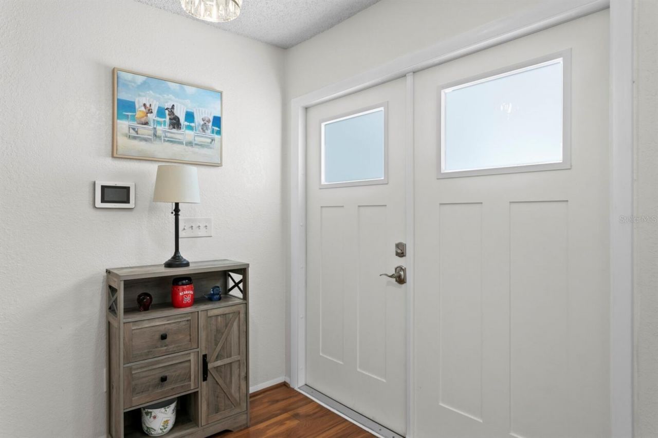 8645 Pinetree Drive W, Seminole, FL 33772 Photo