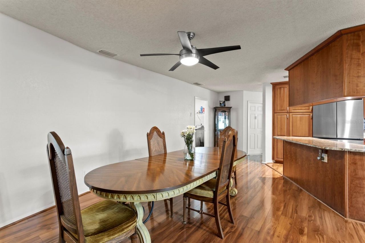 8645 Pinetree Drive W, Seminole, FL 33772 Photo