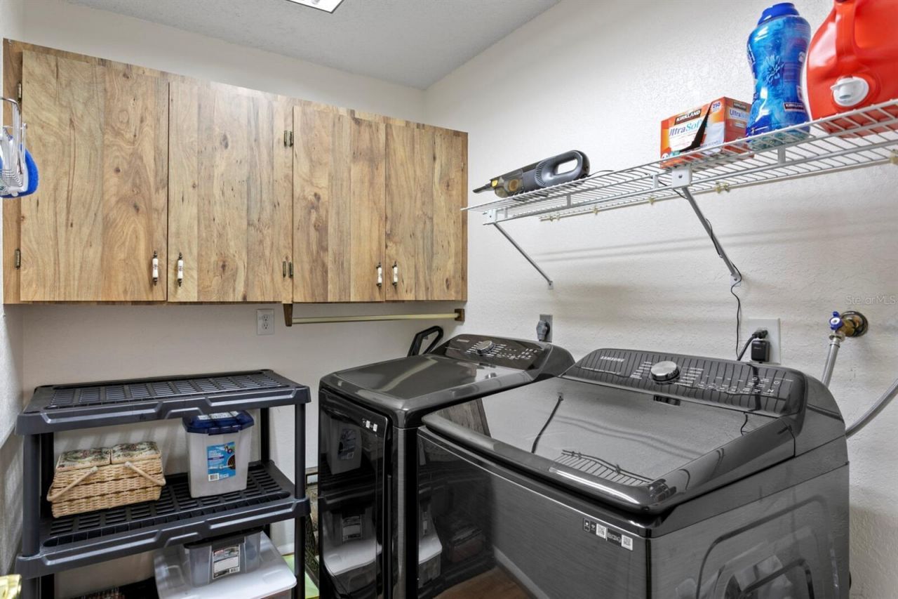 8645 Pinetree Drive W, Seminole, FL 33772 Photo