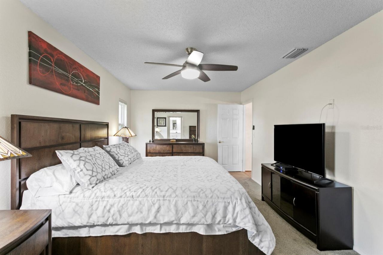 8645 Pinetree Drive W, Seminole, FL 33772 Photo