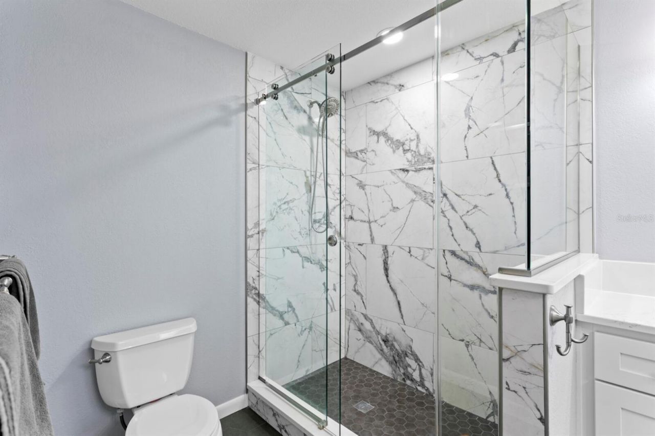 8645 Pinetree Drive W, Seminole, FL 33772 Photo