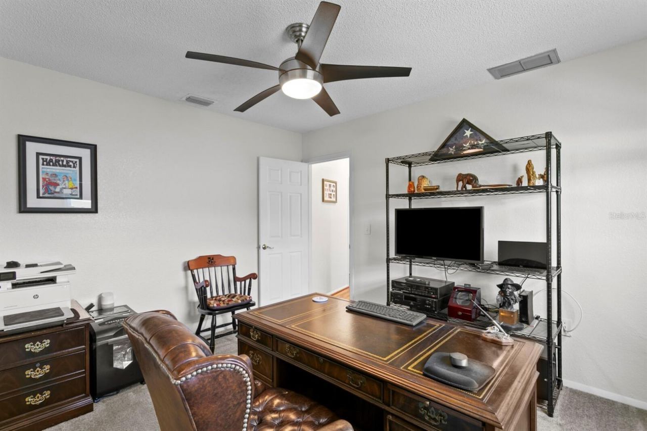 8645 Pinetree Drive W, Seminole, FL 33772 Photo