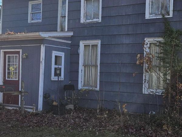 502 S Riverside Drive , Winamac, IN 46996