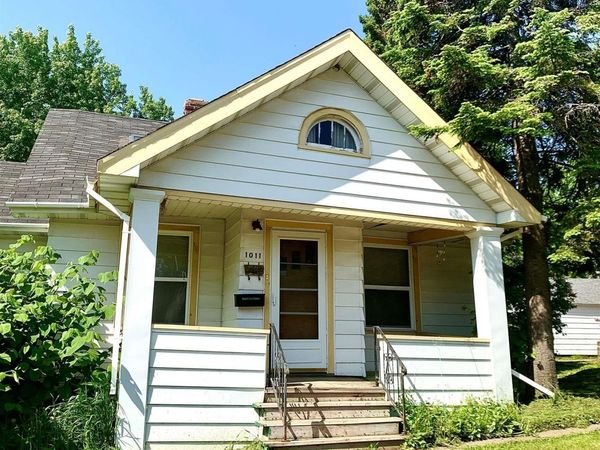 1011 N 12th Ave E, Duluth, MN 55805