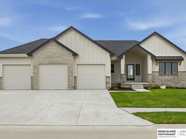 5920 N 198th Street, Elkhorn, NE 68022
