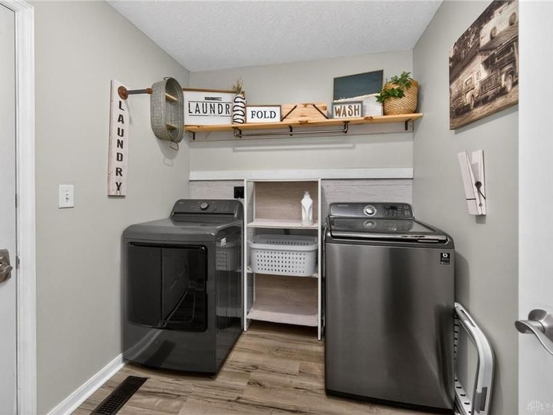 325 Easton Manor Drive, Monroe, OH 45050 Photo 22