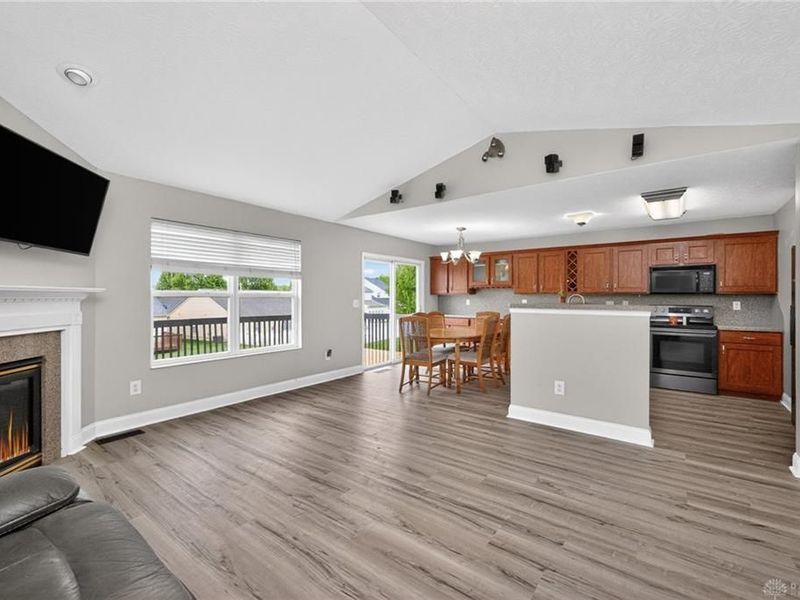 325 Easton Manor Drive, Monroe, OH 45050 Photo 5