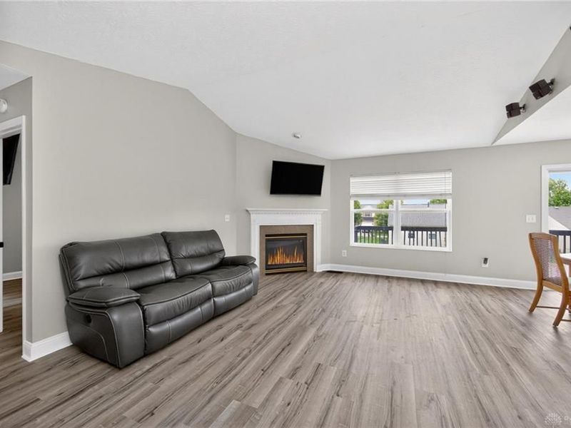 325 Easton Manor Drive, Monroe, OH 45050 Photo 7