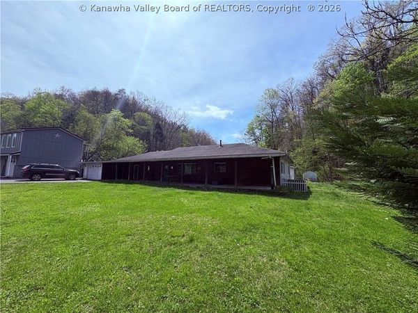 4482 Daniel Boone Pkwy, Foster, WV 25081