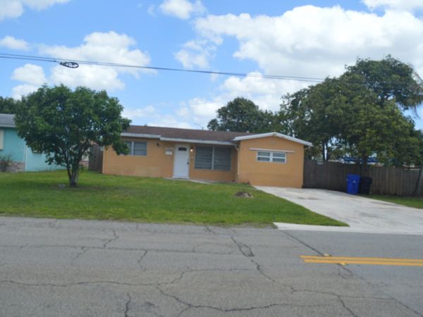 896 SW 64th Terrace, North Lauderdale, FL 33068