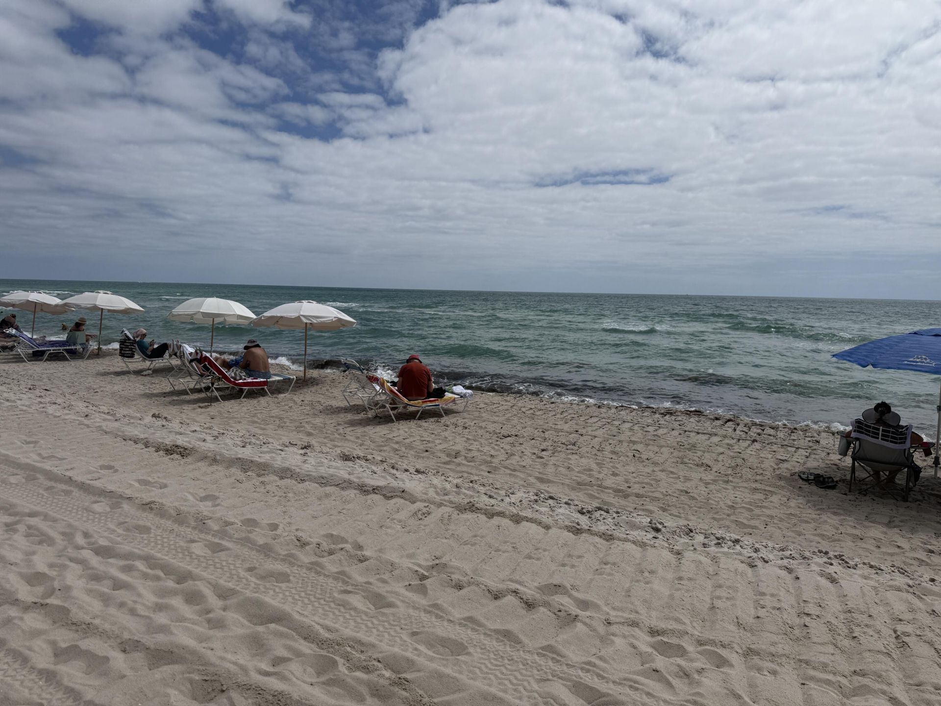 2076 S Ocean Drive, Unit 207, Hallandale Beach, FL 33009 Photo