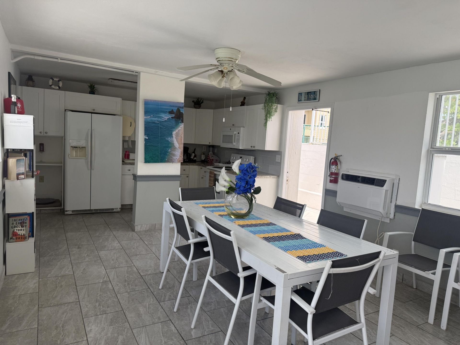 2076 S Ocean Drive, Unit 207, Hallandale Beach, FL 33009 Photo