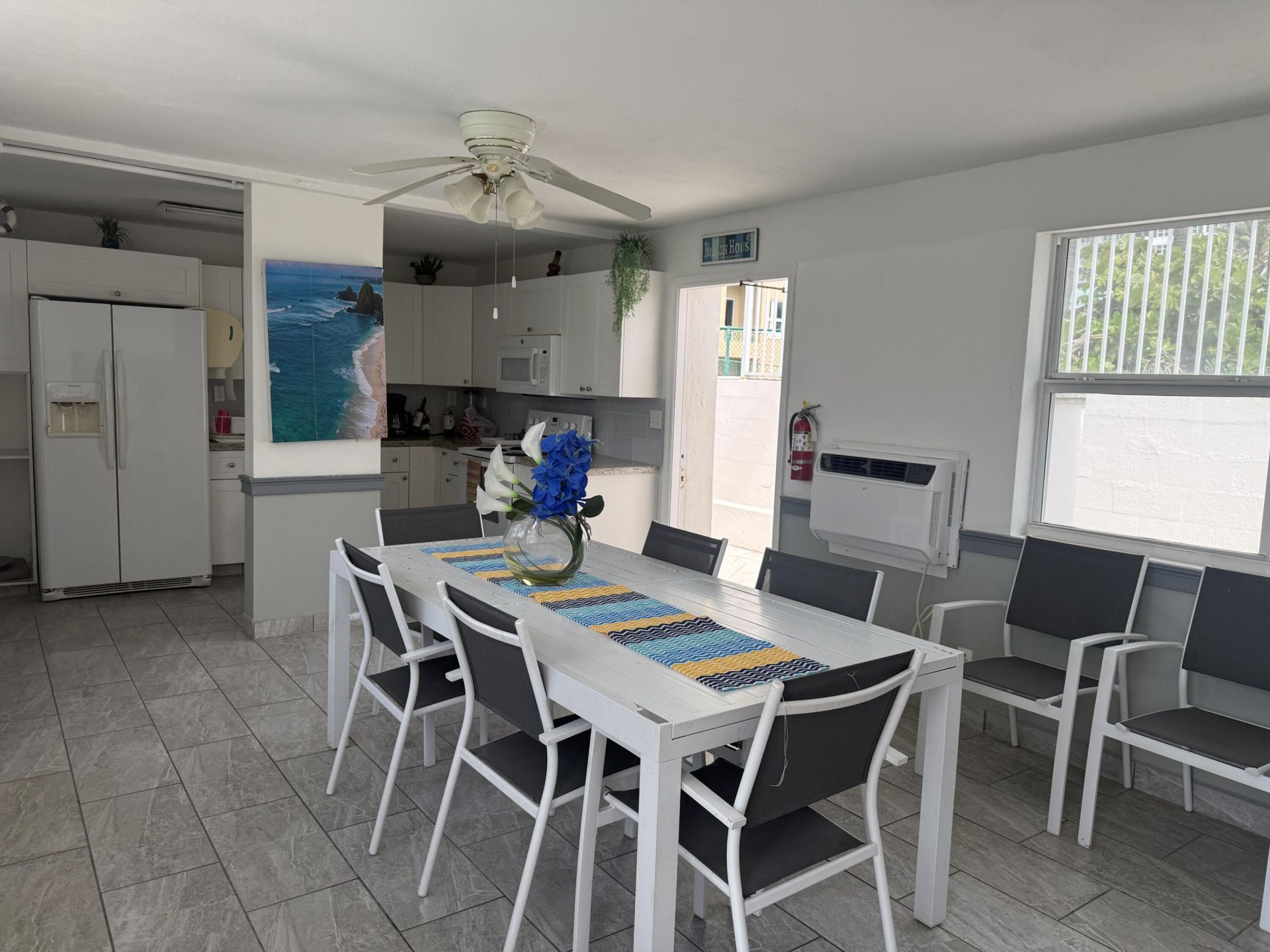 2076 S Ocean Drive, Unit 207, Hallandale Beach, FL 33009 Photo
