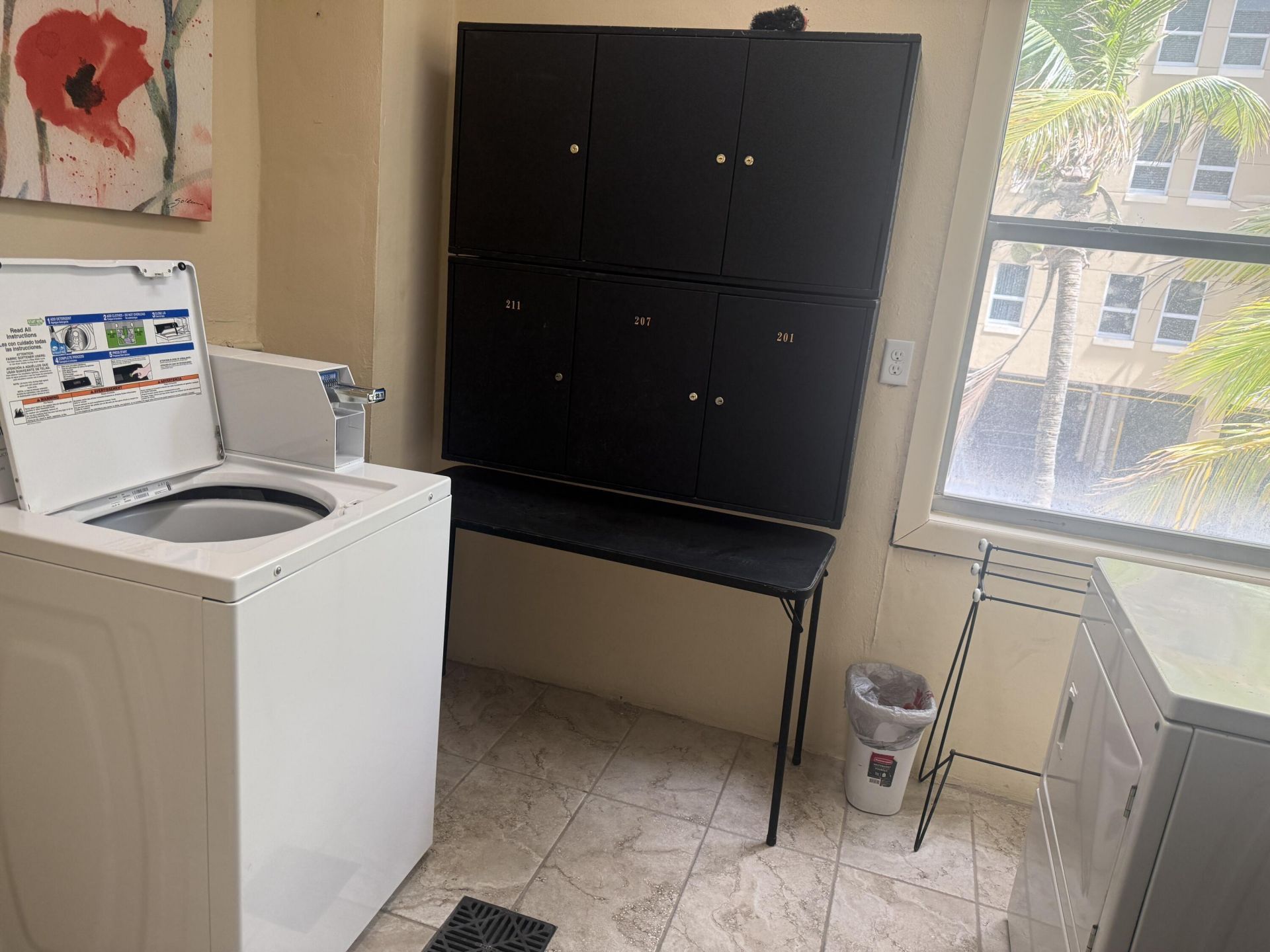 2076 S Ocean Drive, Unit 207, Hallandale Beach, FL 33009 Photo